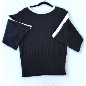 AV Women's Sz M Black Knit Cap Sleeve Crop Fitted Round Neck Pullover Top Blouse